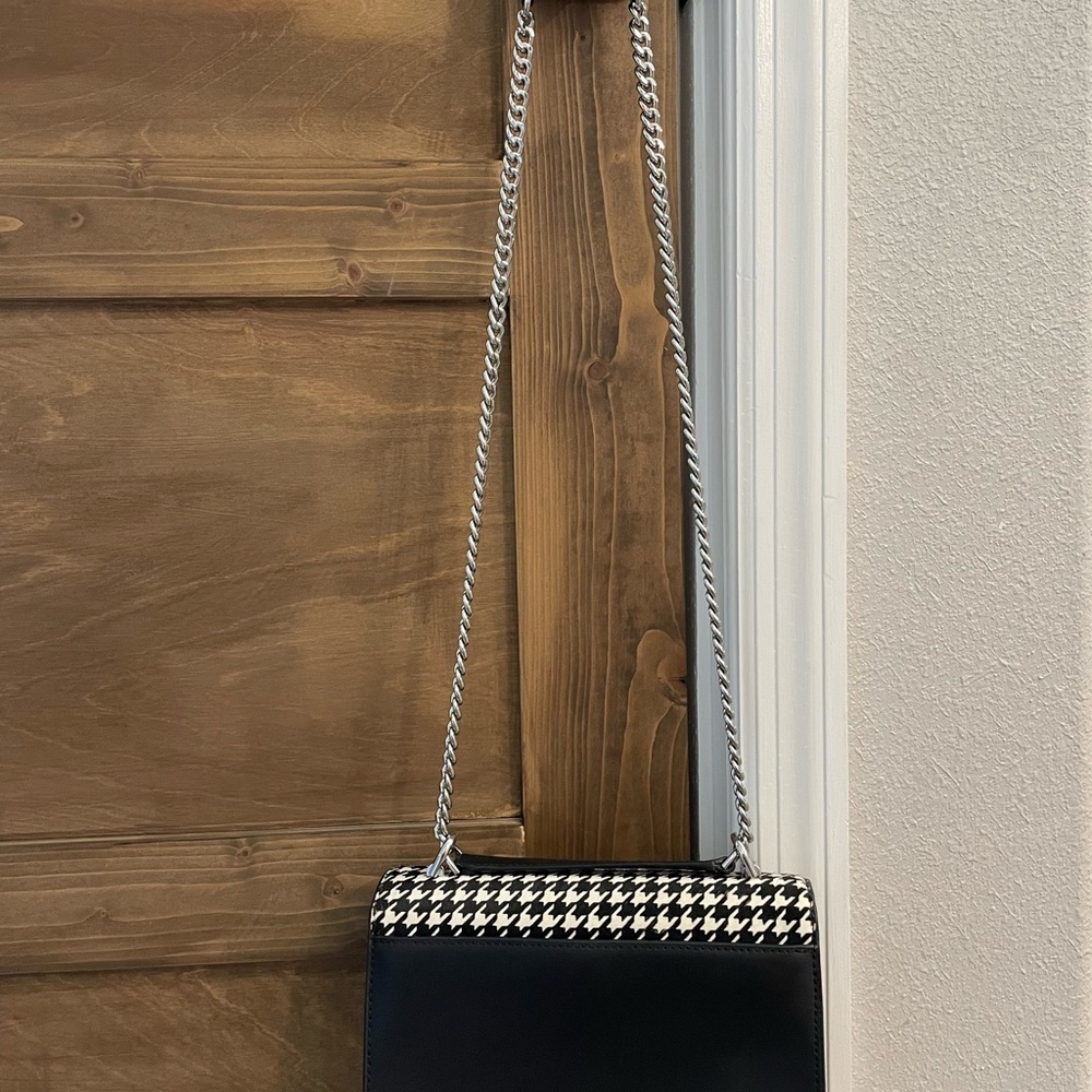 Michael Kors Black and White Houndstooth Shoulder Bag - Picture 4 of 8